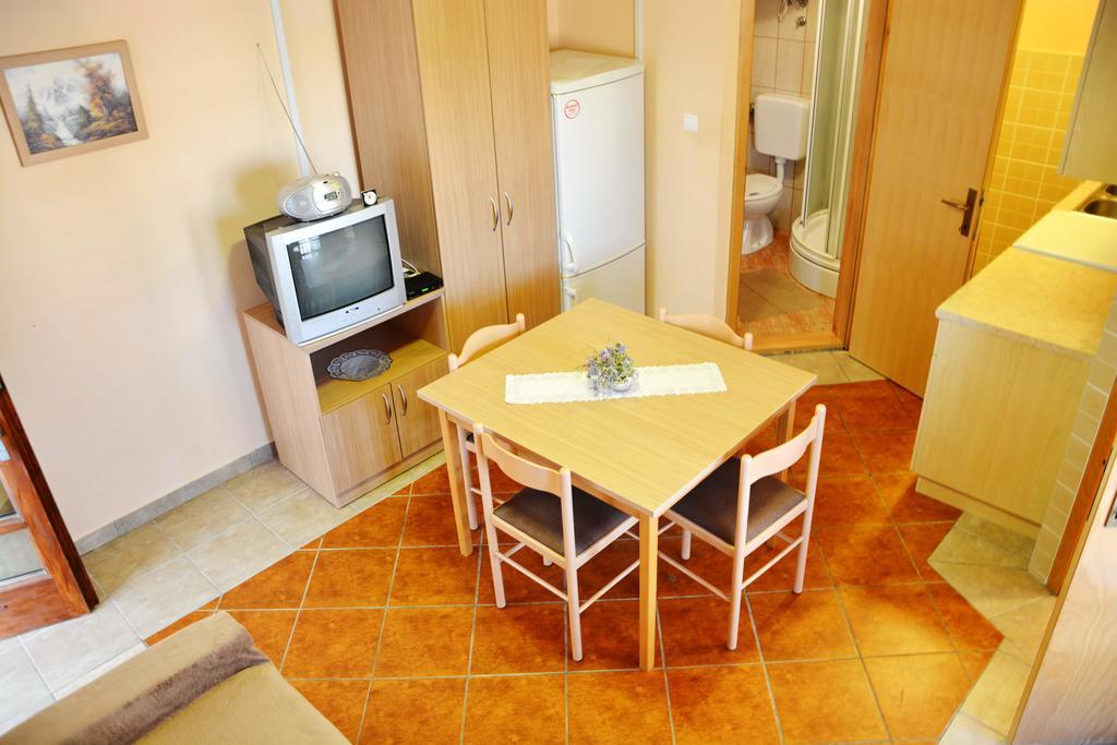 Apartments Joza Vir Ngoại thất bức ảnh